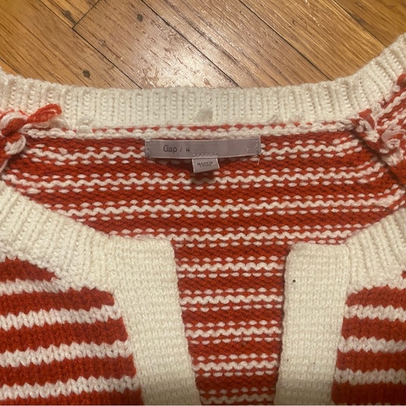 GAP striped red and white cozy sweater - Picture 2 of 3